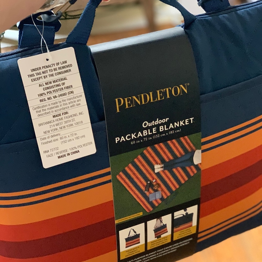 Pendleton packable blanket tote